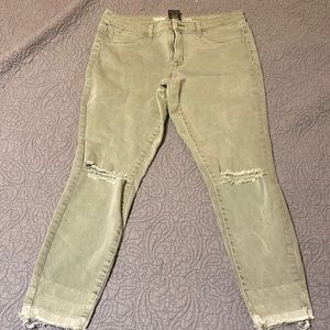 Mossimo Women’s Distressed Jeggings